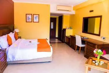 هتل Golden Tulip Dar Es Salaam