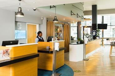 ホテル Holiday Inn Express Leeds City Centre   Armouries, An Ihg