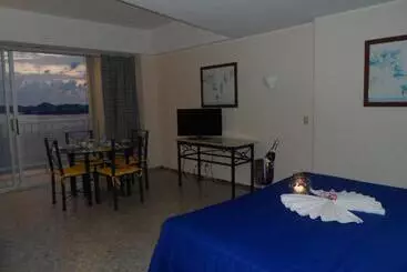 هتل Las Torres Gemelas Acapulco