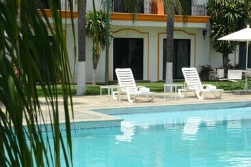 בית מלון כפרי Mision Colima