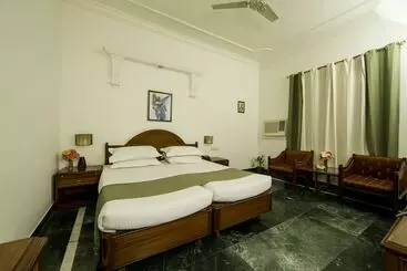 Отель Ranthambore Regency
