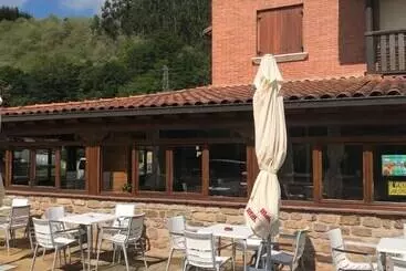 ユースホステル El Roblón De Cabuerniga