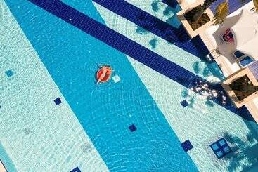 Отель La Blanche Resort & Spa