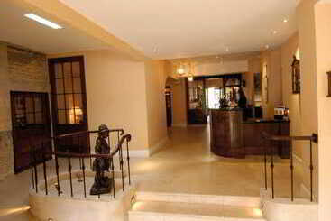 בית מלון כפרי The Haycock Manor