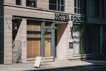 ホテル Le Dauphin Montreal Centreville