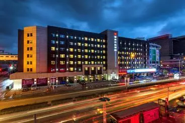 בית מלון כפרי Yatai Longda