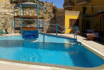 בית מלון כפרי Le Palme