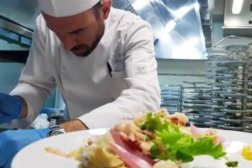 בית מלון כפרי Loano 2 Village