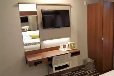 Microtel Inn & Suites By Wyndham Bellevue