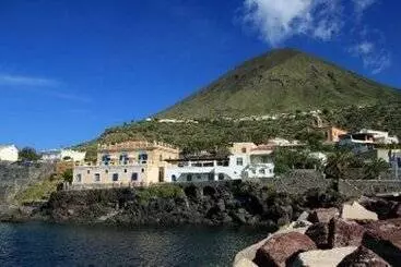 Hotel L Ariana Isole Eolie   Una Esperienze
