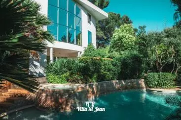 پانسیون Villa St Jean Suite Romantique