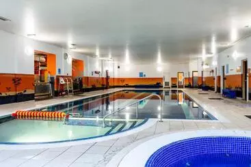 Отель Chessington