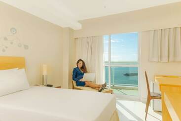 Hotel Golden Tulip Macae