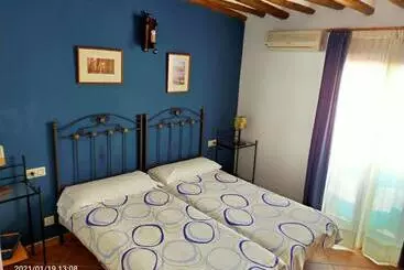 Отель Rural Real De Laroles Nevada Bike And Treeking