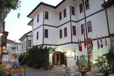 هتل Karyatit Kaleici