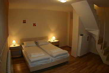 Snowplough Apartments