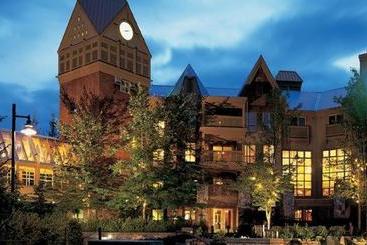 فندق Embarc Whistler
