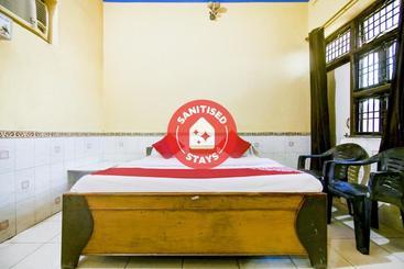 Hotel Oyo 77377 Raj Guest House