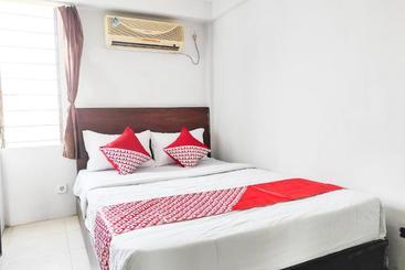 Szálloda Oyo 90172 Santana Gody