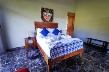 Hotel Tuki Tuki Lodge