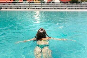 Hotel Diamond Resort Black