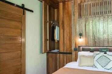 Surfing Temple Hotel Boutique