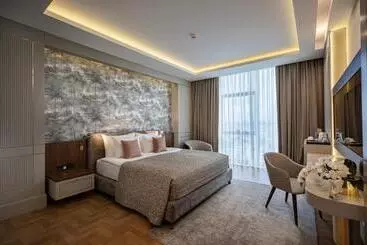 Concorde Tower Hotel & Casino