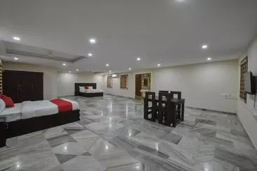 Hôtel Oyo 41077 Kalanad Residency