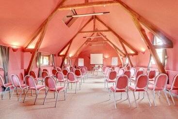 Отель Château Corneille