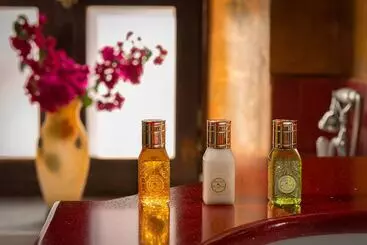 호텔 Nikos Takis Fashion Boutique