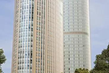 Sheraton Grand Shanghai Pudong Hotel & Residences