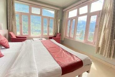 酒店 The Meadows Open Terrace Bonfire