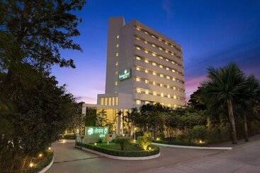 Lemon Tree Hotel Hinjewadi Pune