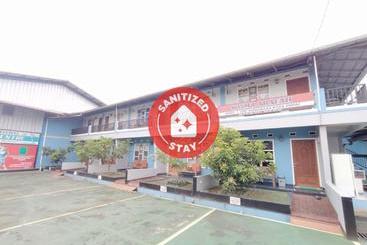 Hotel Oyo 90262 Wisma Arafah Syariah