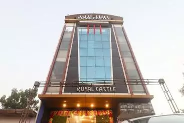 Hotel Vaccinated Staff Spot On 78167 Royal Castle