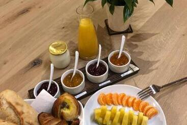 مبيت وإفطار La Tarabelloise