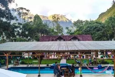هتل Mama Tungu Hostel