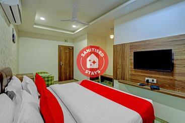 فندق Oyo 69436 Royal Wings