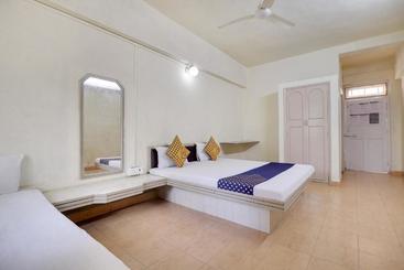 בית מלון כפרי Spot On 77844 Shahani Wellness Retreat