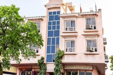 בית מלון כפרי Spot On 79005  Ganga Kripa