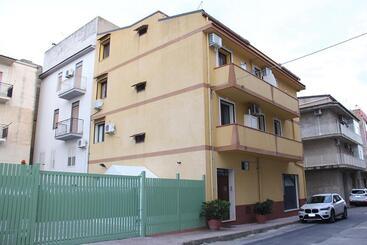 B&b Blue Marine Licata