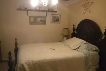 Serenity Hill Bed And Breakfast