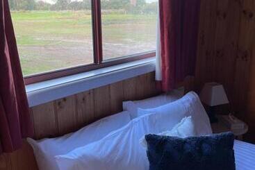 Happy Wanderer Motel Cohuna 70s Style