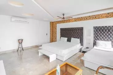 Capital O 72530 Hotel Vivaan