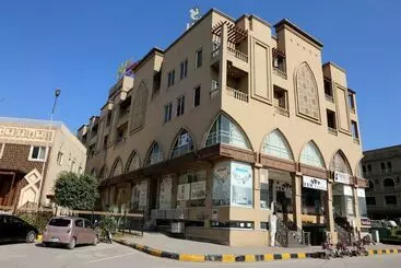 هتل Hak Mall Suites