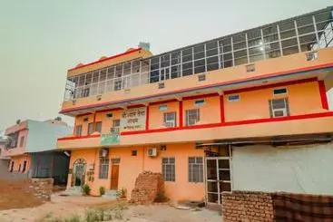 Hotel Oyo 77555 Shyam Sewa Ashram