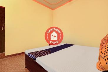Hotel Spot On 77655 Gauri Shankar Guest House