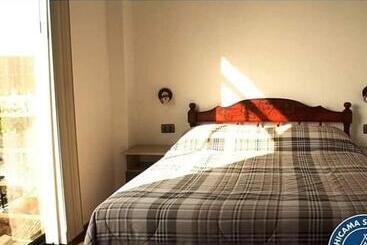 هاستل Chicama Surf Camp