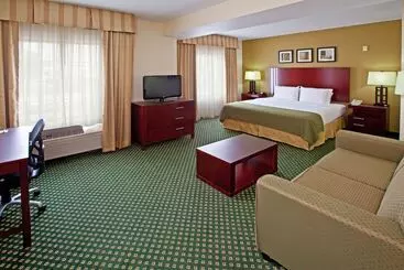 هتل Holiday Inn Express & Suites Indianapolis East, An Ihg