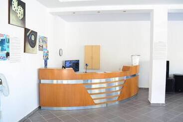 فندق Cavos Beach House